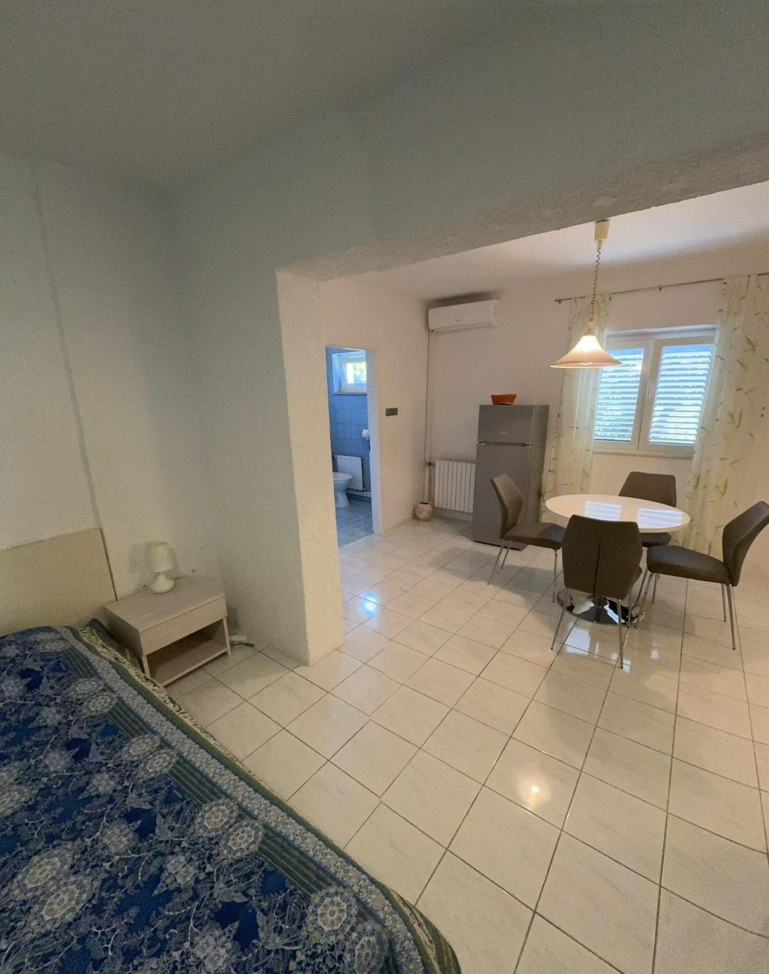 Apartman Kucer クルク エクステリア 写真